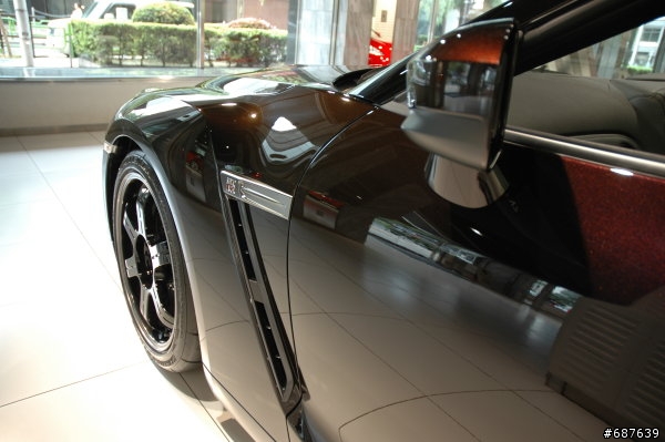 [分享]最近很夯的GTR(日本銀座Nissan展示場)