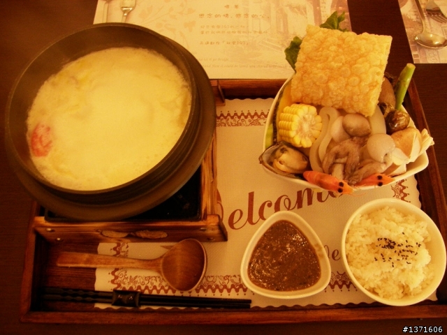 [景點]後龍鎮~~祕密193異風料理{店內有提供單車架讓你好停車}