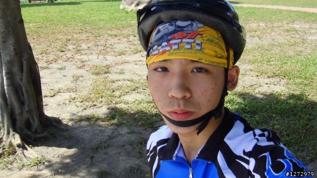 國中生獨自單挑永和河濱公園單車道(永和到樹林)