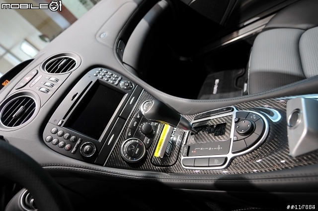 我不要法拉利跟藍寶積尼~我只要它!!殺很大~~