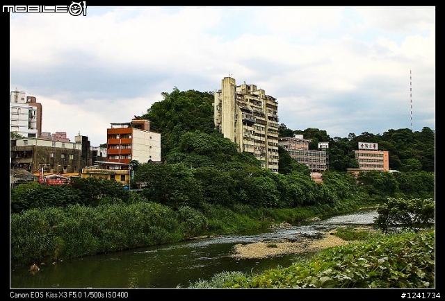 對面N家的大樓蓋的辛苦，那咱們C家也努力一下吧！ -- Tamron 18-270mm VC for canon