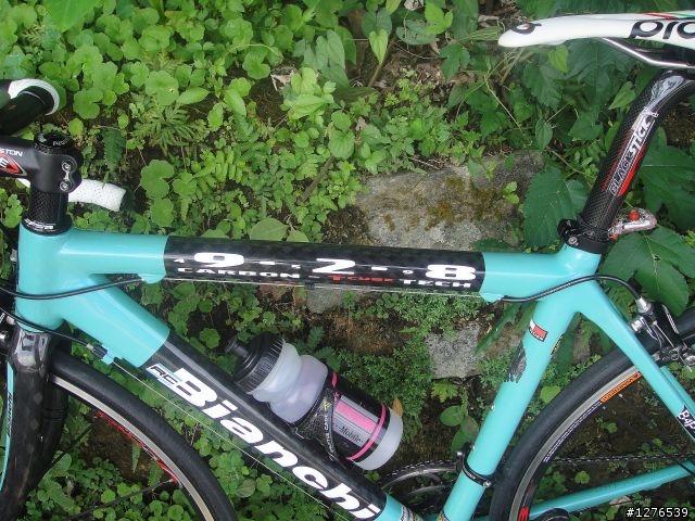 偷騎女兒的車~~bianchi 928紀念車