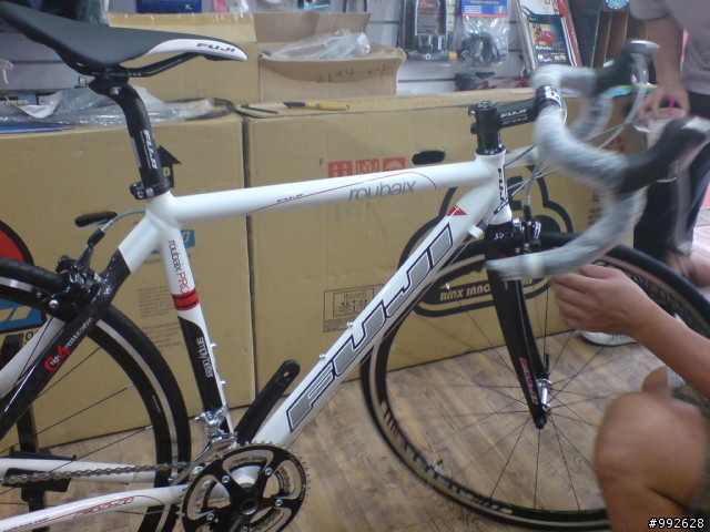 很高興加入公路車行列.roubaix PRO 開箱文