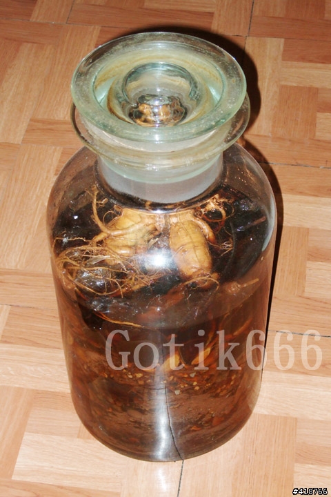 請問泡了10幾年的人蔘藥酒..還能喝嗎?