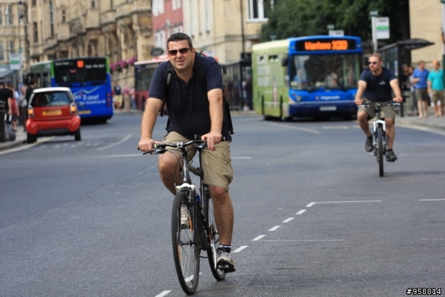 [分享]騎著單車陶醉在英國浪漫小鎮:Bourton-on-the-water