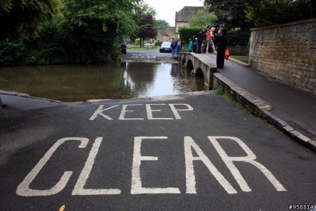 [分享]騎著單車陶醉在英國浪漫小鎮:Bourton-on-the-water