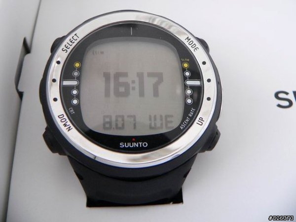 開箱對比SUUNTO D4 VS TUSA IQ-900潛水電腦錶