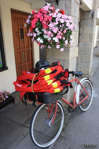 [分享]騎著單車陶醉在英國浪漫小鎮:Bourton-on-the-water