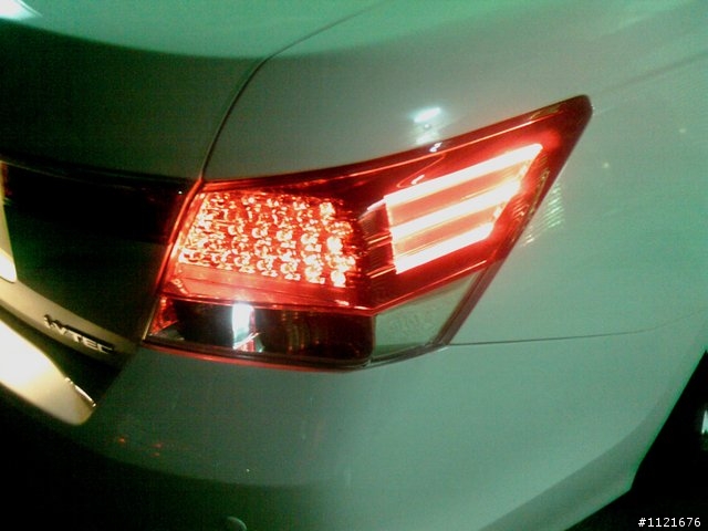 CR-V3 後車燈 有人改成 LED的嗎? (新增 補圖)