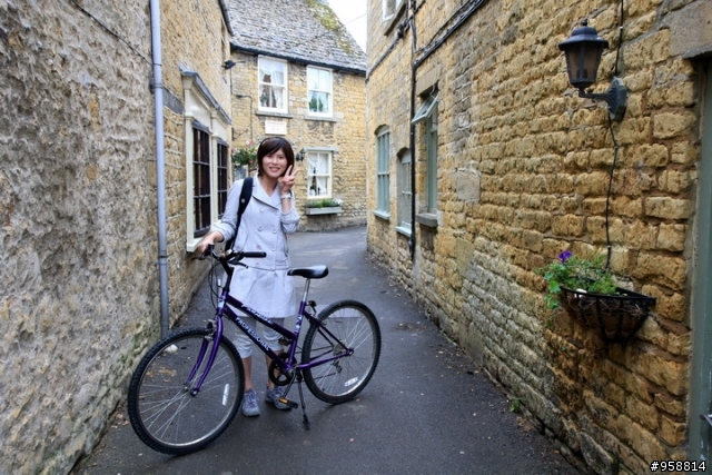 [分享]騎著單車陶醉在英國浪漫小鎮:Bourton-on-the-water