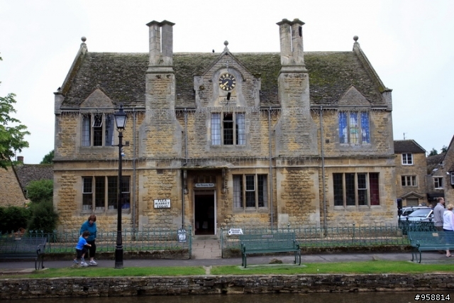 [分享]騎著單車陶醉在英國浪漫小鎮:Bourton-on-the-water