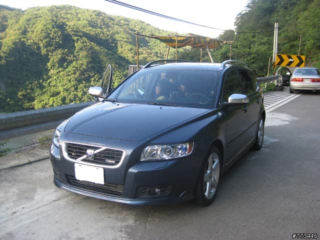 補圖來也~~分享Volvo V50 D5 R-design使用心得與保養心得~~