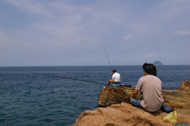 偷跑..偷跑...海釣......發呆
