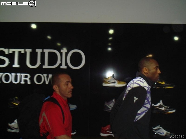 2009 Kobe Bryant 快閃全紀錄@ NIKE iD Store