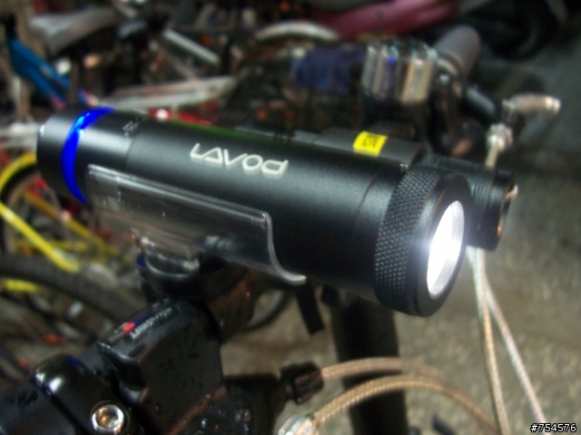 [開箱文]--lavod 時尚數位 音樂火箭筒 mp3車燈