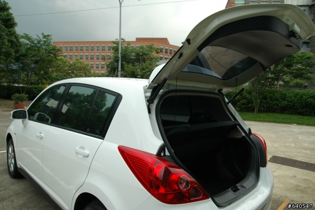 Tiida 1.8 5D 開箱照