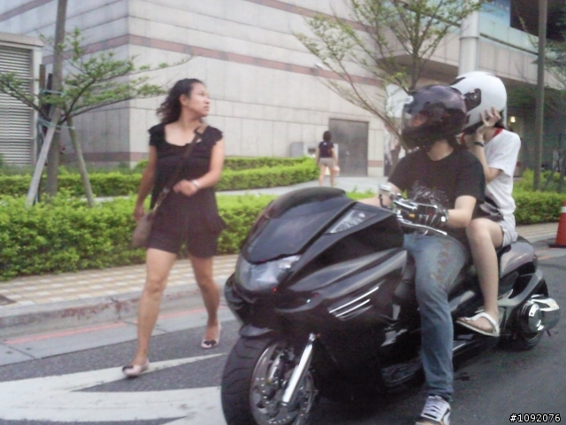 請問..這台是什麼車阿