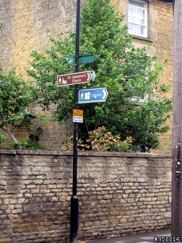 [分享]騎著單車陶醉在英國浪漫小鎮:Bourton-on-the-water