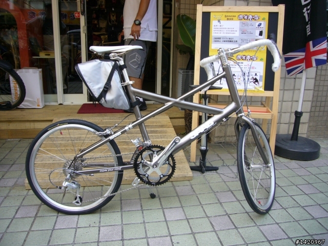 我的小勁車＋帥氣woho螢火蟲座墊包