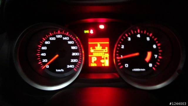 從Mondeo TDCI 儀表 看誠意  觀察了 一下 各車的儀表