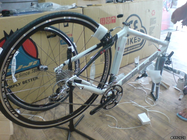 很高興加入公路車行列.roubaix PRO 開箱文