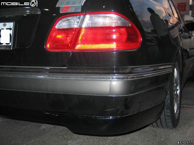 W210 Carlsson look 下包包覆卡夢貼紙 (看慣新車者請勿進入)
