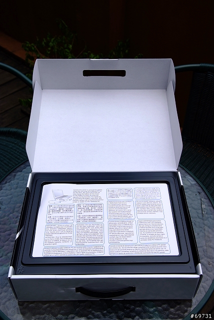 [分享]ASUS UX30 質感令人怦然心動