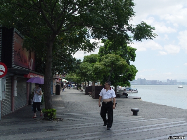 [環島] 50歲的生日禮物-環島完成-第5天-墾丁船帆石完成貼圖文....!