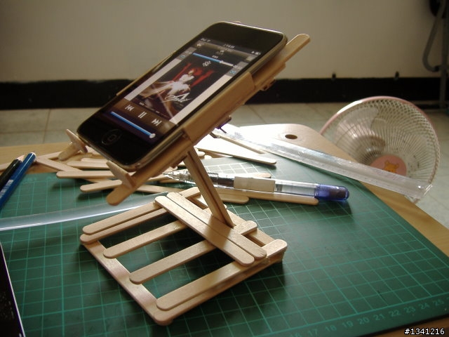 [自製]IPOD TOUCH置放腳座