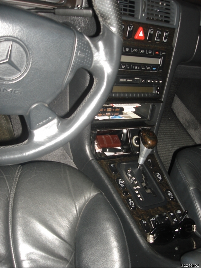 這應該是90年代的AMG E55吧