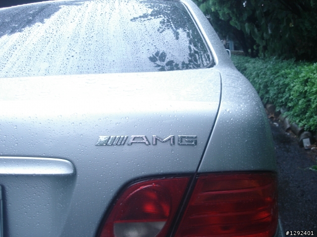 這應該是90年代的AMG E55吧