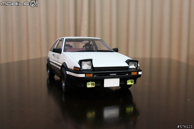 Autoart Toyota Sprinter Trueno (AE86) Initial D Comic Version