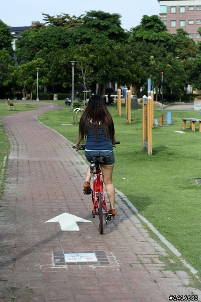 【不專業開箱文+分享】AIBIKE小徑車不專業發表第二彈終章─ 女王出征!
