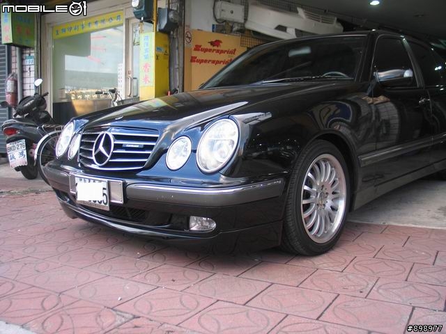 W210 Carlsson look 下包包覆卡夢貼紙 (看慣新車者請勿進入)