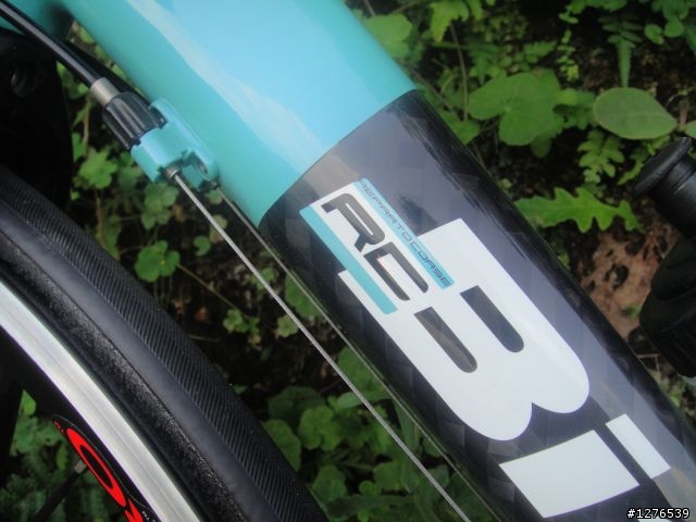 偷騎女兒的車~~bianchi 928紀念車