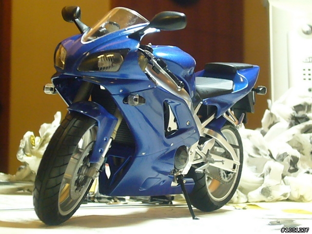 [分享]難得組一台的機車模型 YZF-R1