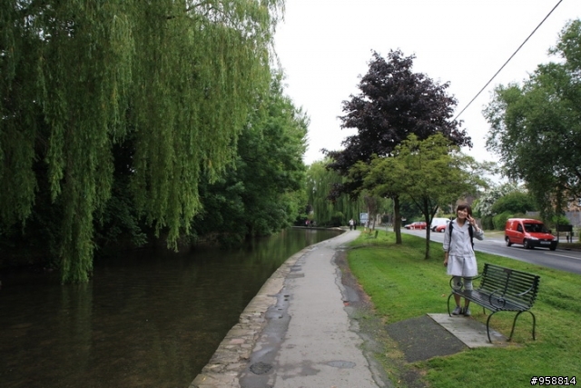 [分享]騎著單車陶醉在英國浪漫小鎮:Bourton-on-the-water