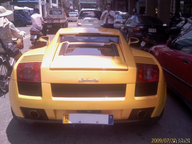 台北南京東路遇見小牛