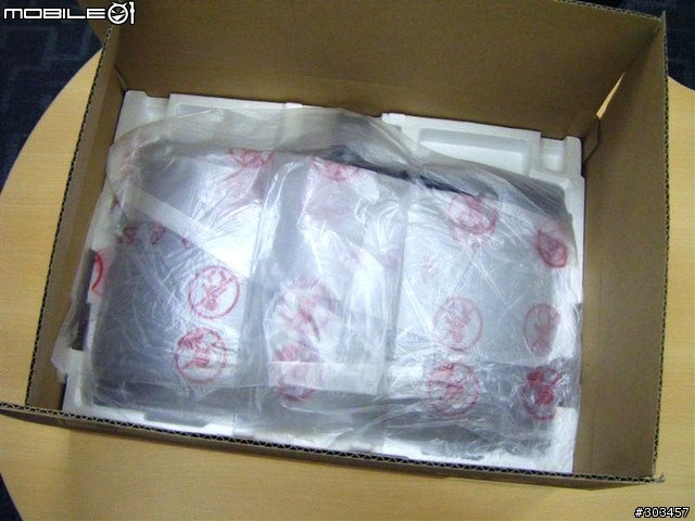 [正妹] LG 開箱文  W2261VP-PFV 美型系列液晶螢幕