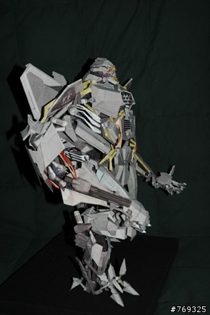 變形金剛紙模 - Starscream （難度太高了，做不出來 ><）
