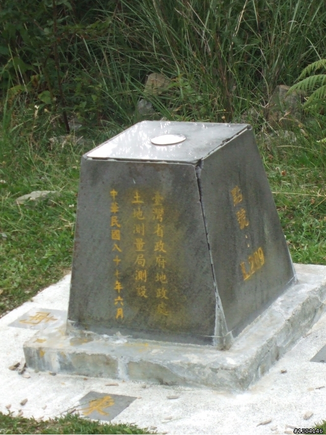 98/7/12  一群瘋子登上大雪山加碼在加碼...(老天送給我的禮物..驚奇..讚嘆...與感謝)