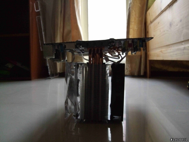 歪掉的hyper 212...