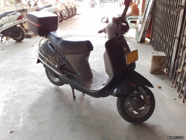 秀一下小弟的“破舊”機車