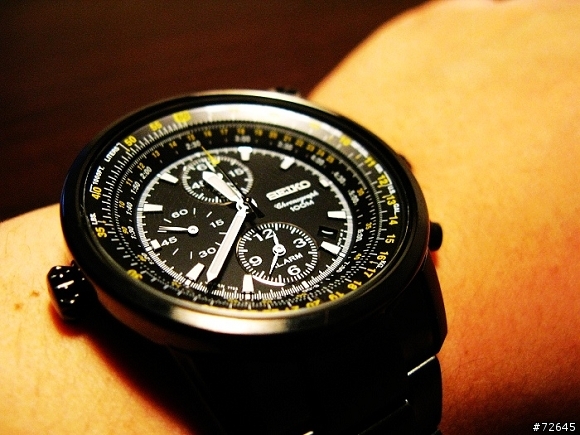 [開箱]我的第二支SEIKO，黑精靈航空計時碼錶