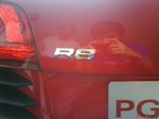 老爸菲律賓朋友的新車-火紅色的Audi R8