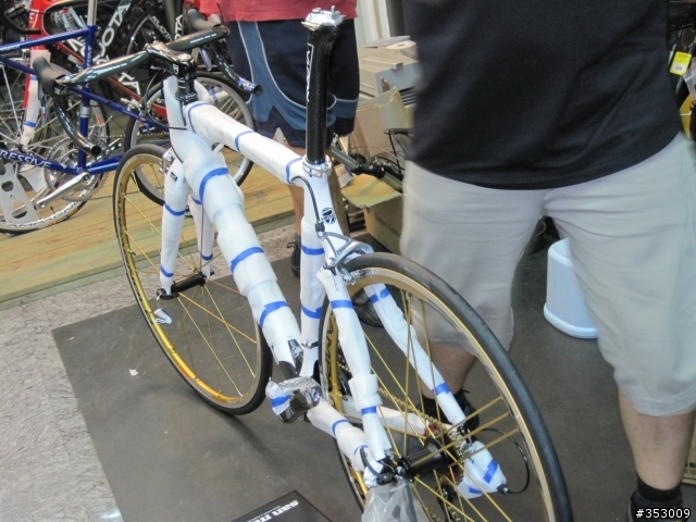 【分享】KUOTA KOM TEAM 只有圖.