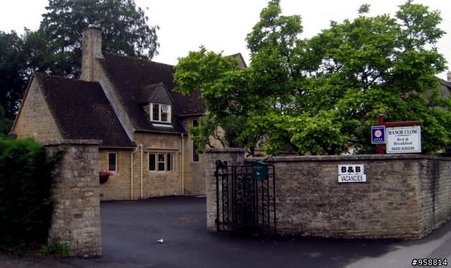 [分享]騎著單車陶醉在英國浪漫小鎮:Bourton-on-the-water