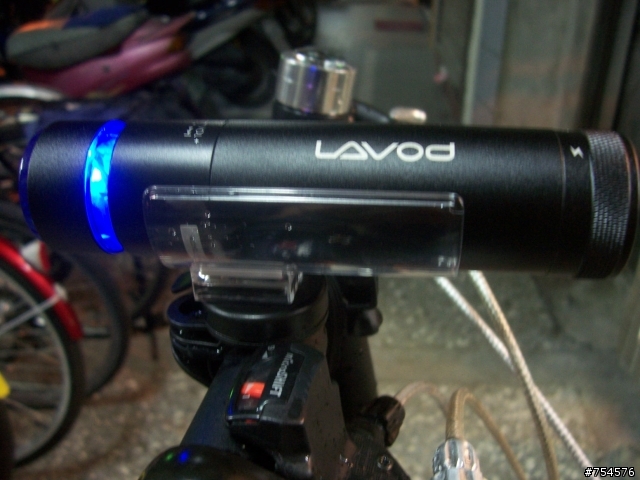 [開箱文]--lavod 時尚數位 音樂火箭筒 mp3車燈