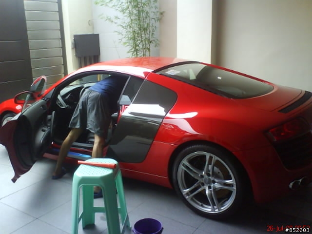 老爸菲律賓朋友的新車-火紅色的Audi R8