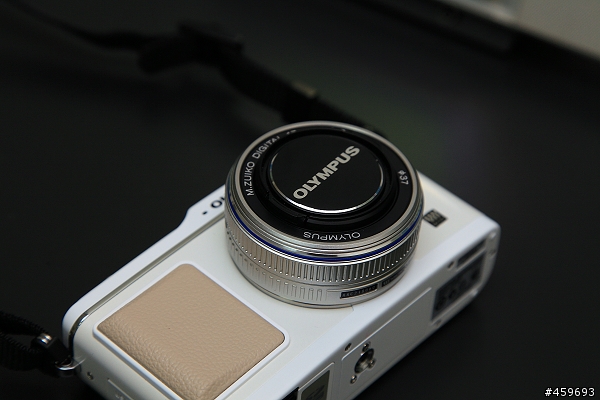 今天我也E-P1了~那你呢?(更換背帶分享)